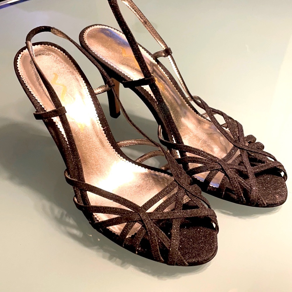 Nina shoes Size 8m.  Black with silver sparkles